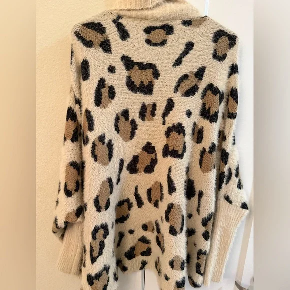 VICI‎ Cozy Leopard Cardigan